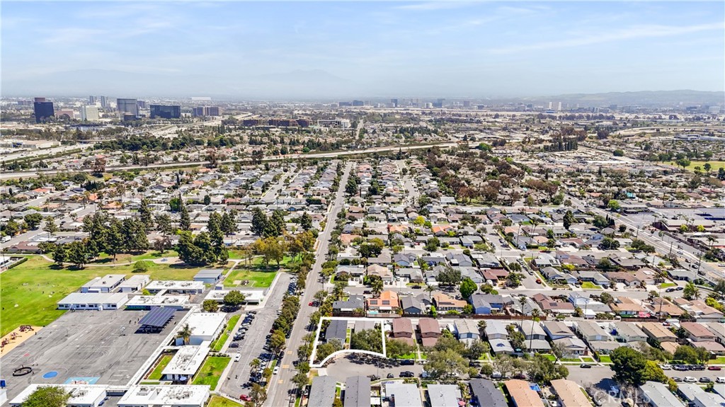 3040 Fillmore Way Costa Mesa, CA 92626 - Photo 2 of 10