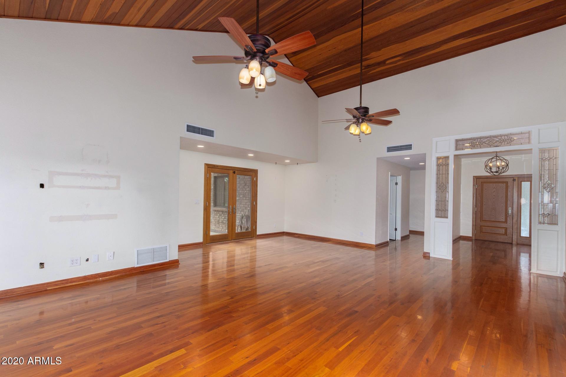 117 North Riata Street Gilbert, AZ 85234 - Photo 8 of 64 Riata 9