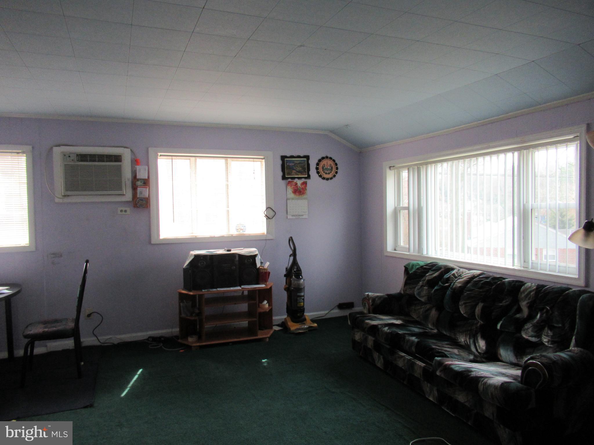6922 Decatur Street Hyattsville, MD 20784 - Photo 5 of 16 Living Room