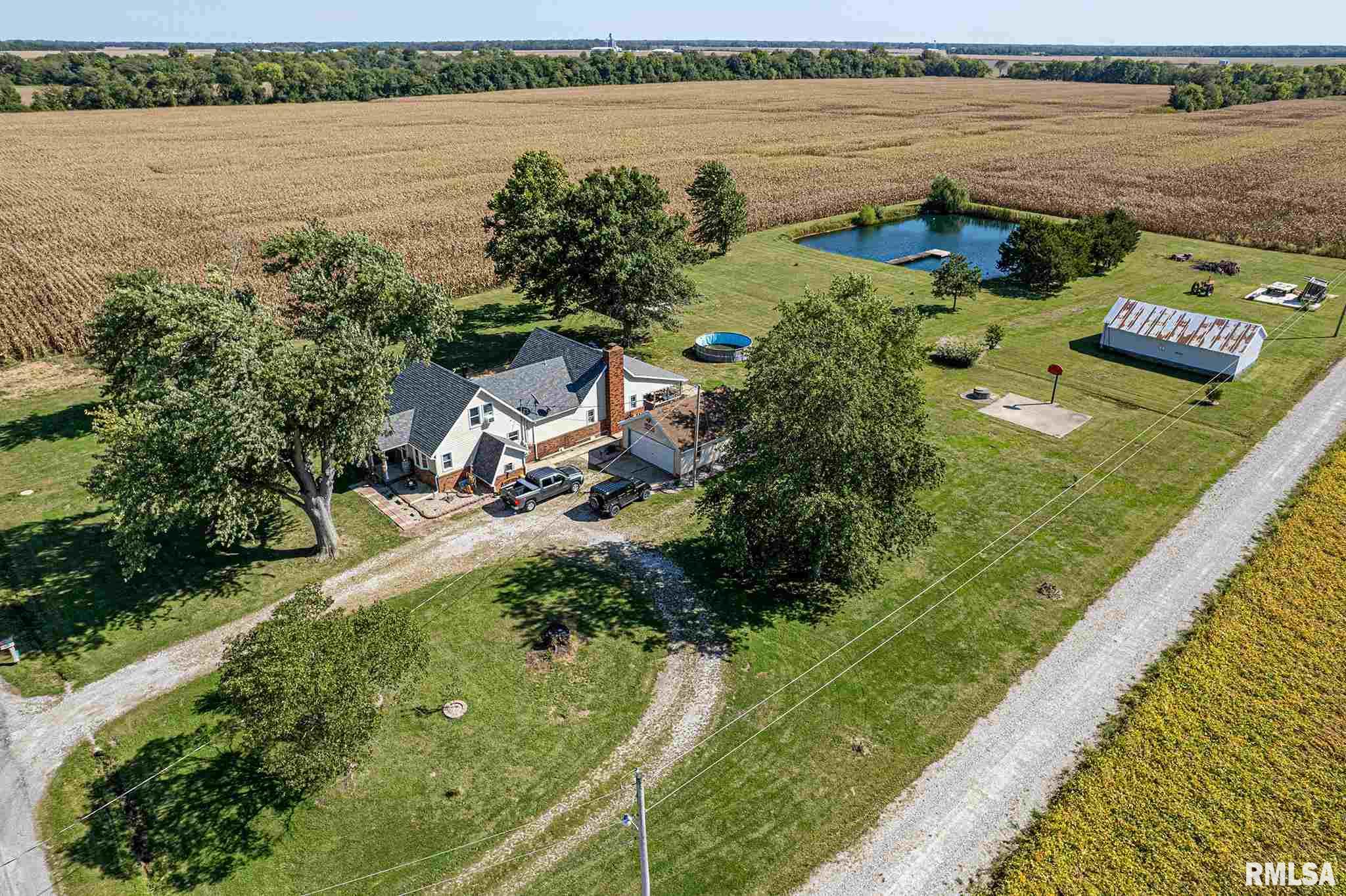 1304 Boone Street Road Sandoval, IL 62882 - Photo 1 of 40
