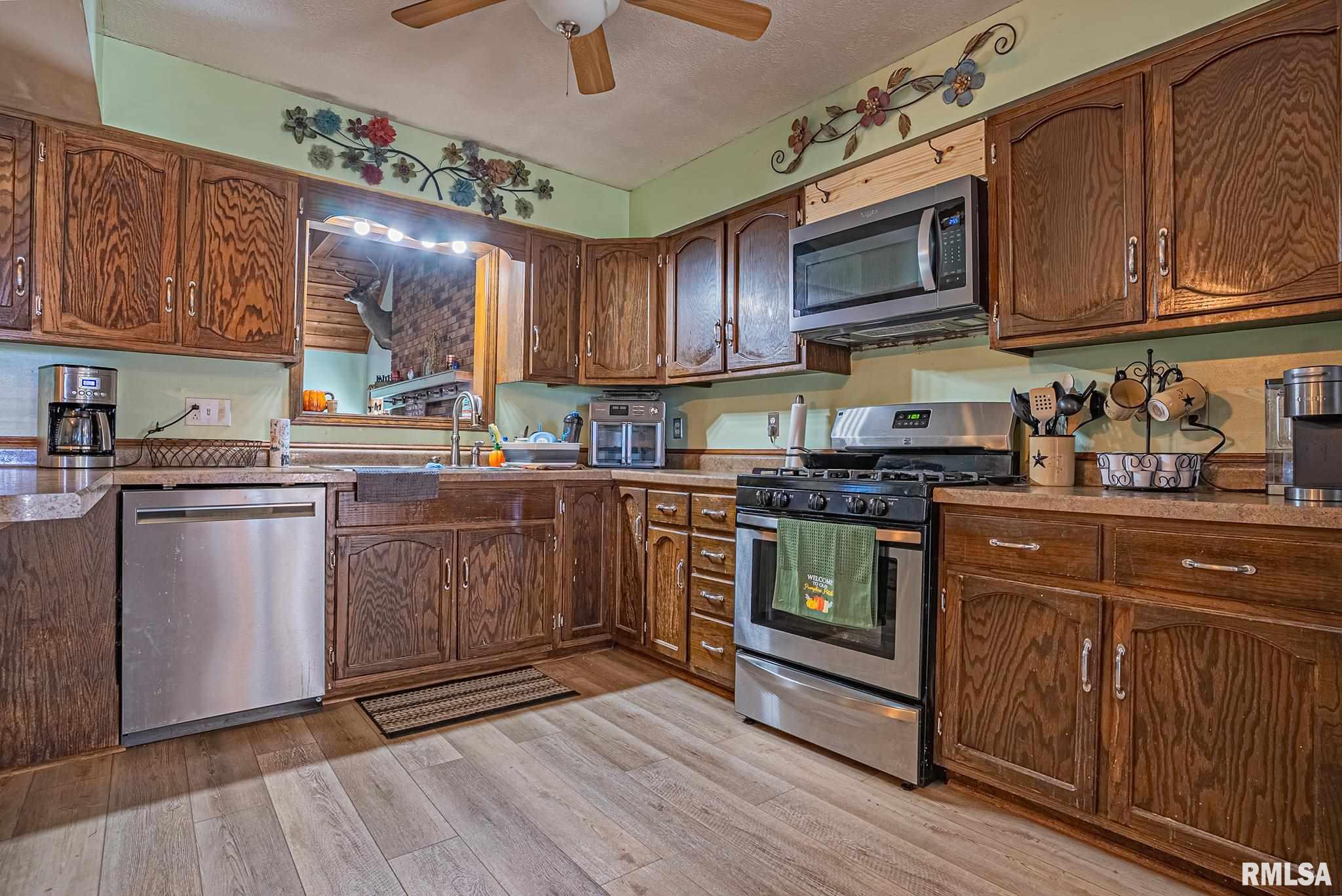 1304 Boone Street Road Sandoval, IL 62882 - Photo 11 of 40