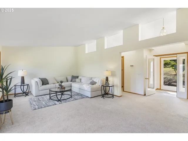 $1,399,000 | 4719 Westwood Drive, Hood River, OR 97031