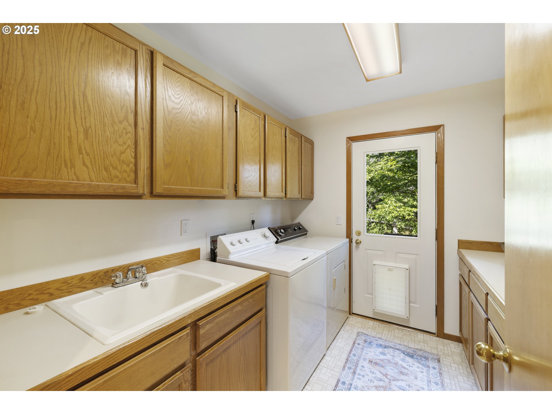 4719 Westwood Drive Hood River, OR 97031 - Photo 35 of 48