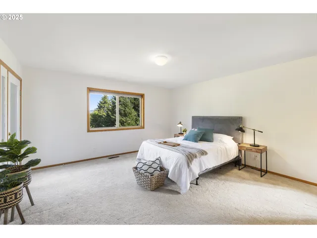 $1,399,000 | 4719 Westwood Drive, Hood River, OR 97031