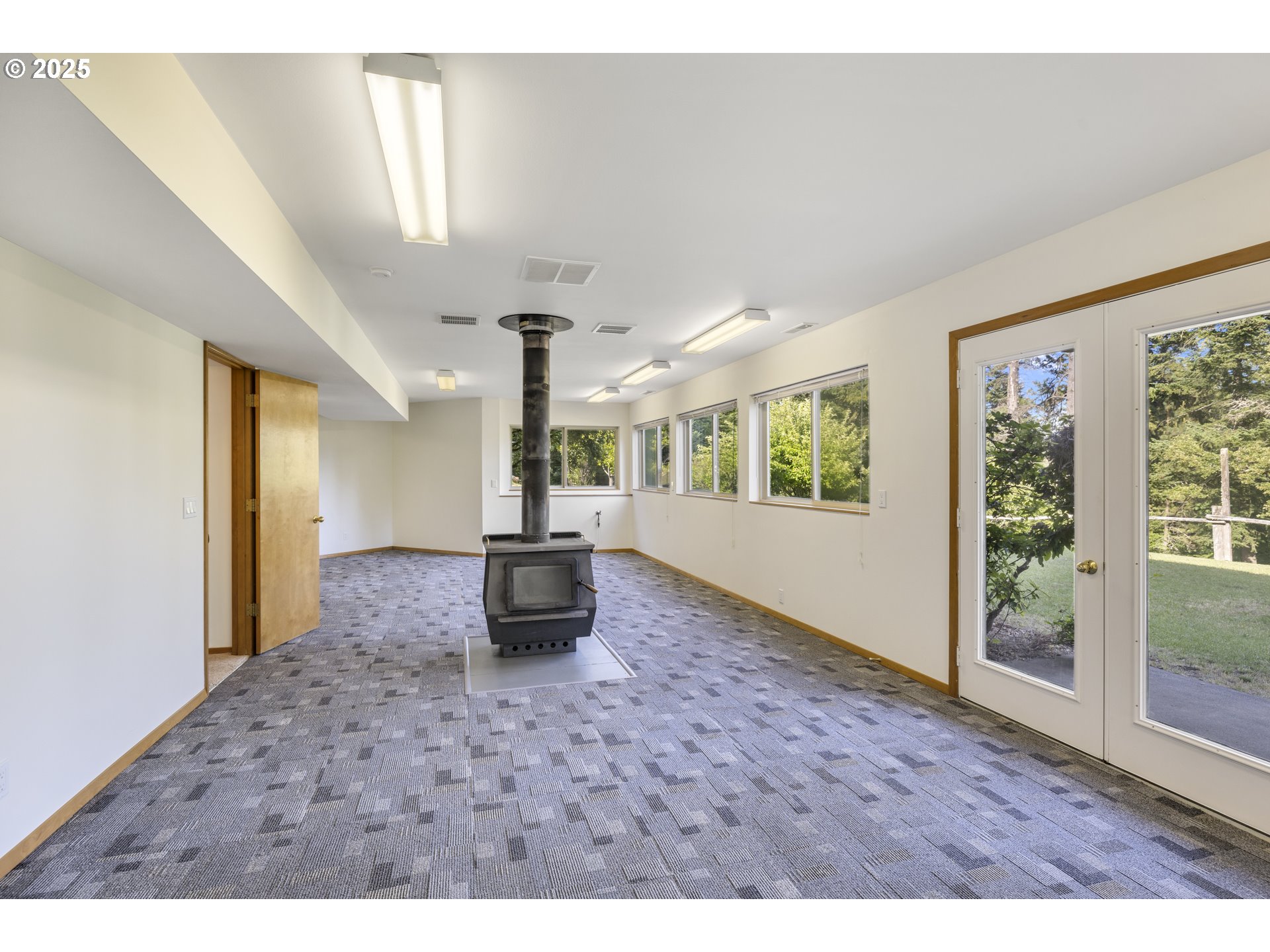 4719 Westwood Drive Hood River, OR 97031 - Photo 45 of 48