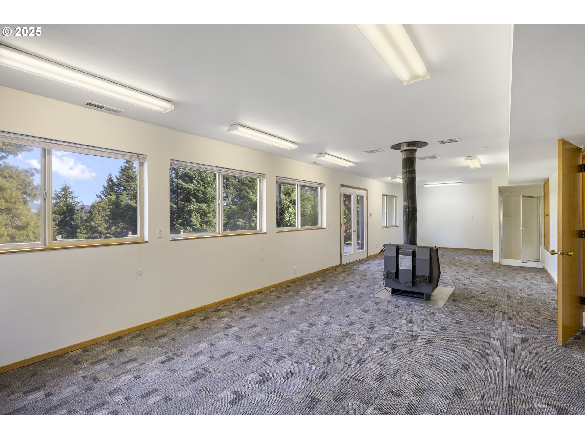 4719 Westwood Drive Hood River, OR 97031 - Photo 46 of 48