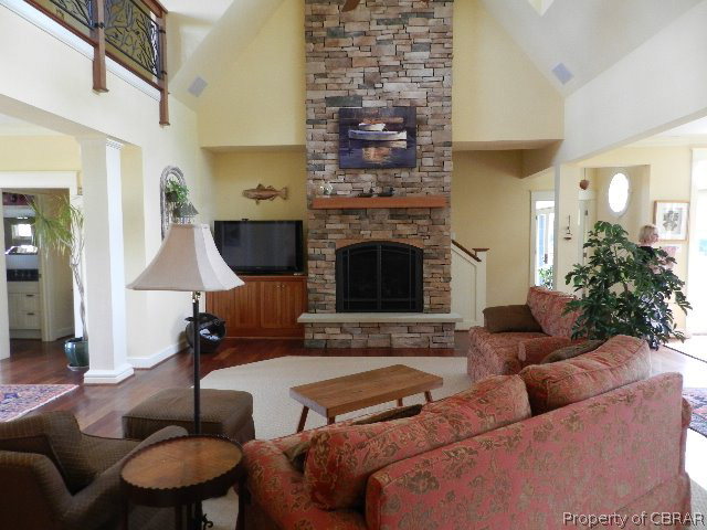 14 Tide Point Lane Kilmarnock, VA 22482 - Photo 4 of 35