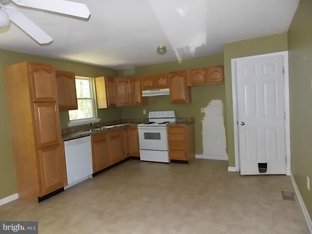 2228 Bachmans Valley Road Manchester, MD 21102 - Photo 5 of 18 Kitchen