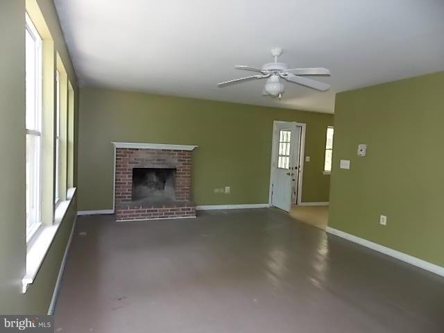 2228 Bachmans Valley Road Manchester, MD 21102 - Photo 8 of 18 Living Room