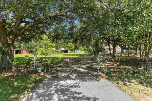 $1,100,000 | 939 Avalon Boulevard, Milton, FL 32583