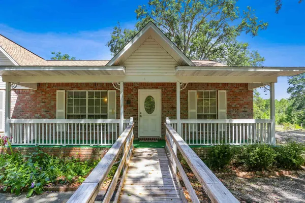 $1,100,000 | 939 Avalon Boulevard, Milton, FL 32583