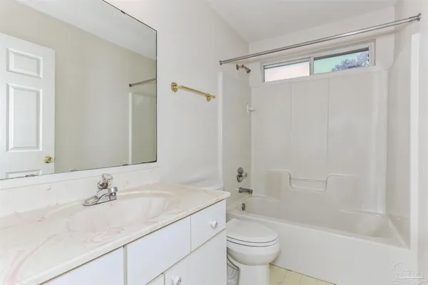 $1,100,000 | 939 Avalon Boulevard, Milton, FL 32583