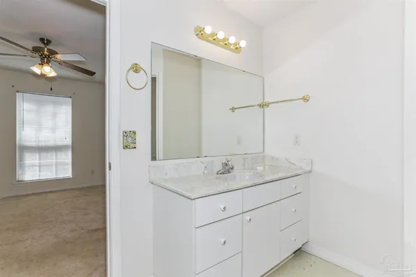 $1,100,000 | 939 Avalon Boulevard, Milton, FL 32583