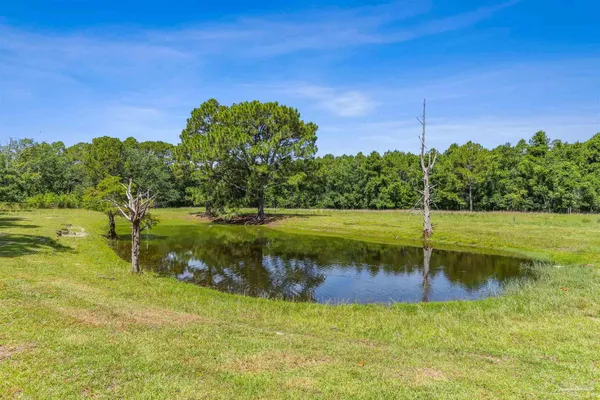 $1,100,000 | 939 Avalon Boulevard, Milton, FL 32583