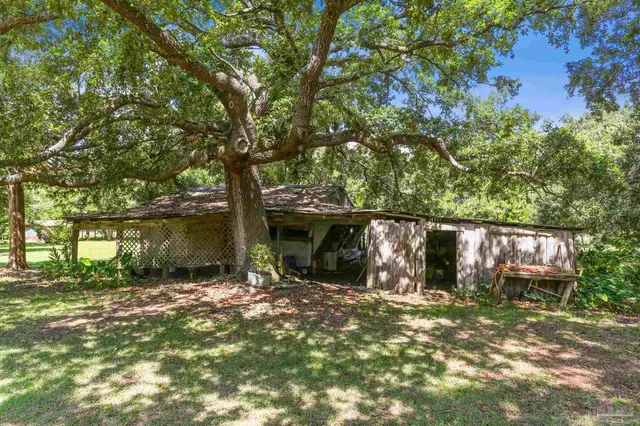 $1,100,000 | 939 Avalon Boulevard, Milton, FL 32583