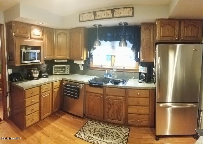 264 Sand Springs Road Williamstown, MA 01267 - Photo 8 of 27 20170616_185534 (800x568)