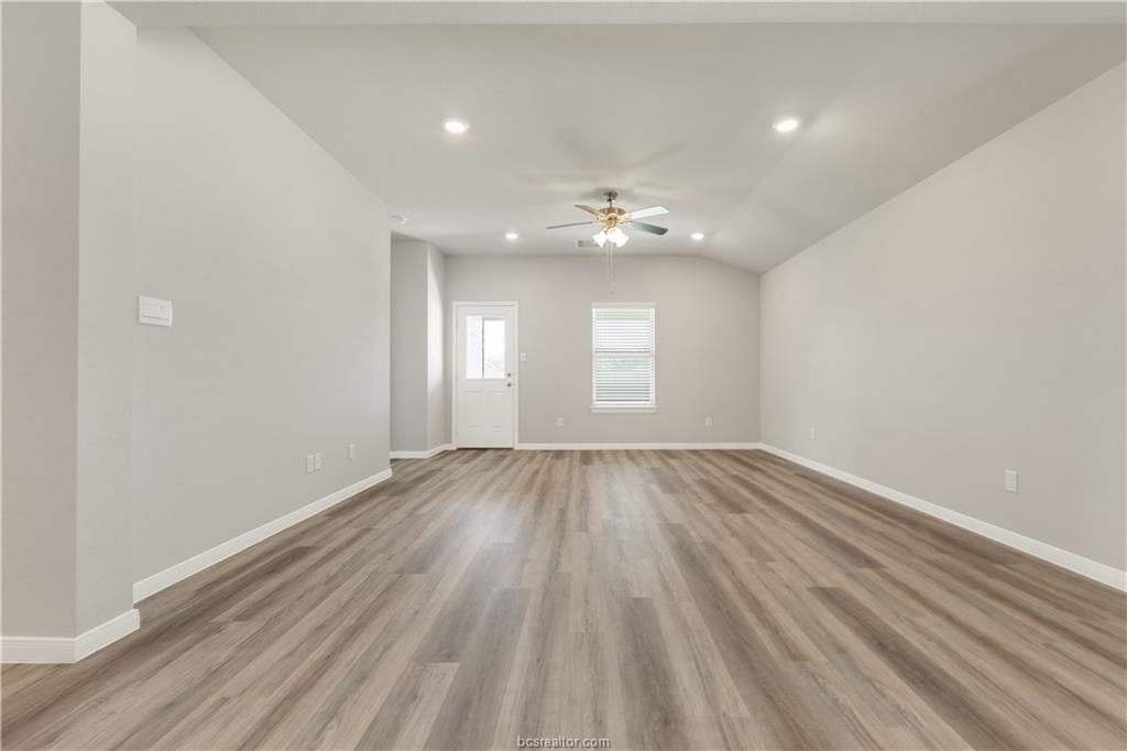 5350 Samuel Run Bryan, TX 77807 - Photo 4 of 14
