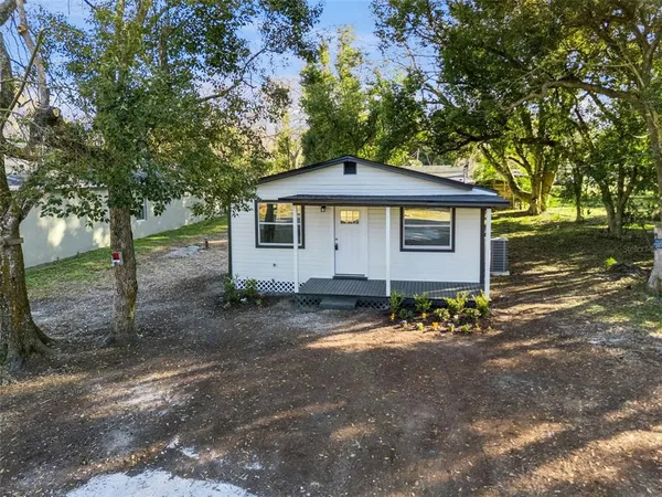 $209,000 | 2204 Suanee Avenue, Eustis, FL 32726