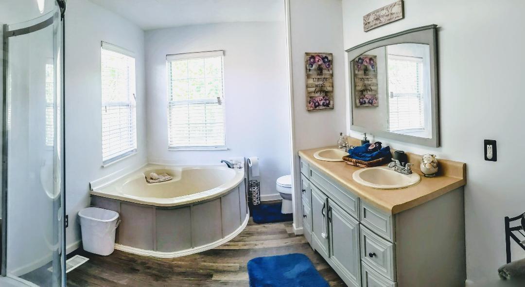 490 Glenlock Road Sweetwater, TN 37874 - Photo 18 of 27 Bathroom Master