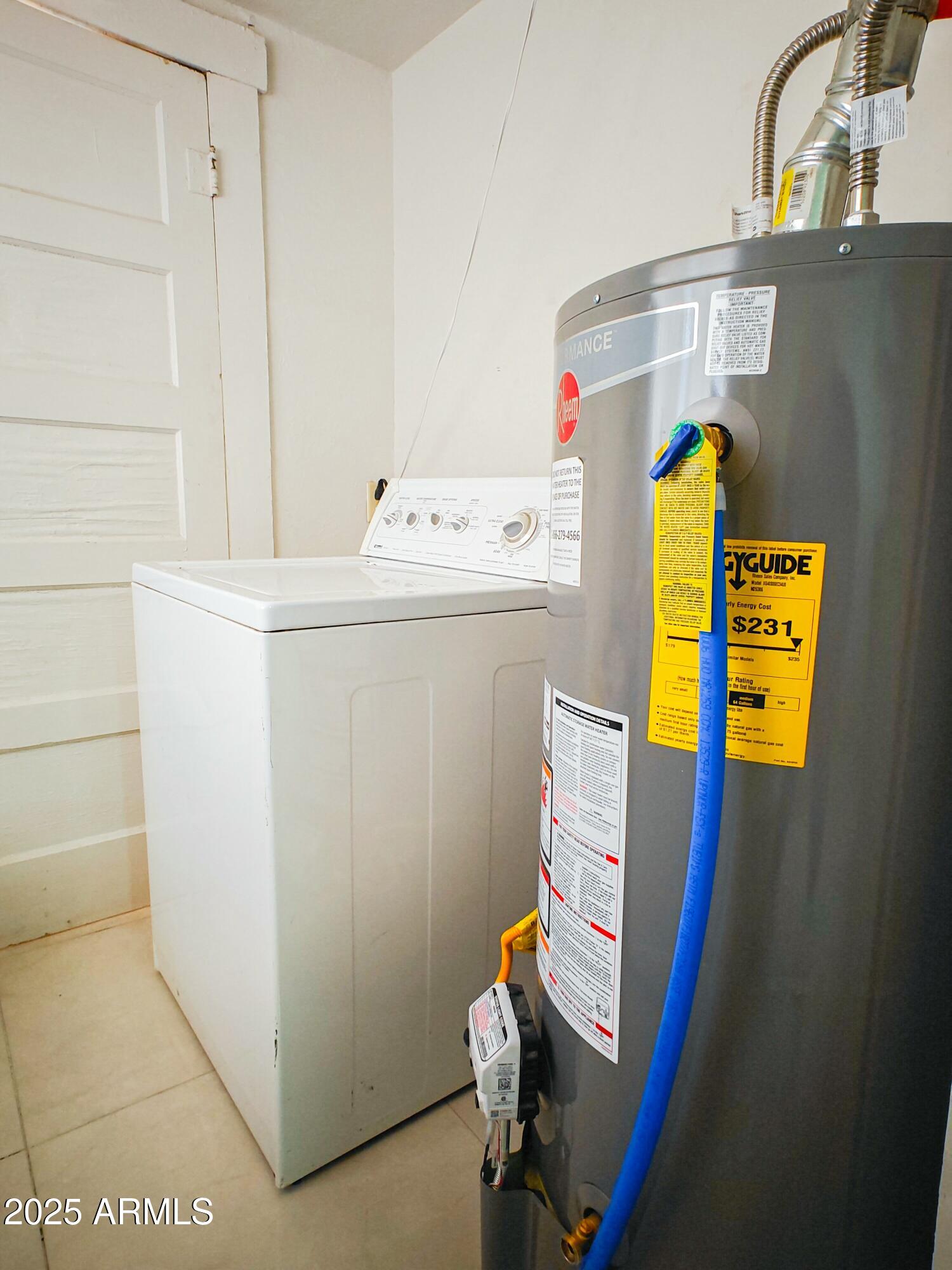 750 A Avenue Douglas, AZ 85607 - Photo 15 of 19 a utility room with dryer and washer
