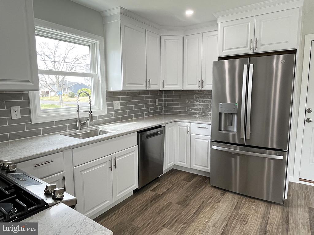 23 Gulph Mill Road Somers Point, NJ 08244 - Photo 2 of 17