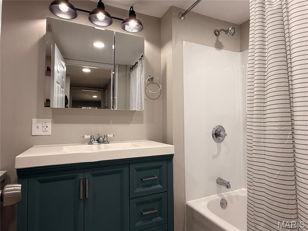 912 South Walnut Street Litchfield, IL 62056 - Photo 17 of 26