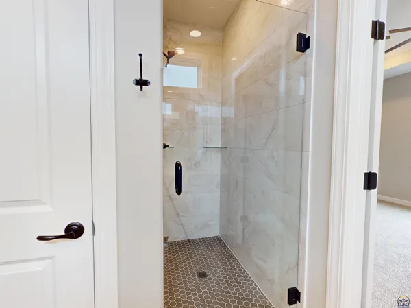 $484,900 | 2628 Southwest Sherwood Park Drive, Topeka, KS 66614