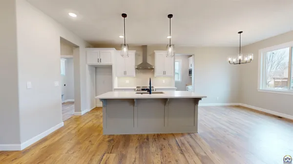 $484,900 | 2628 Southwest Sherwood Park Drive, Topeka, KS 66614