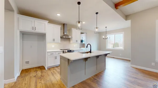 $484,900 | 2628 Southwest Sherwood Park Drive, Topeka, KS 66614