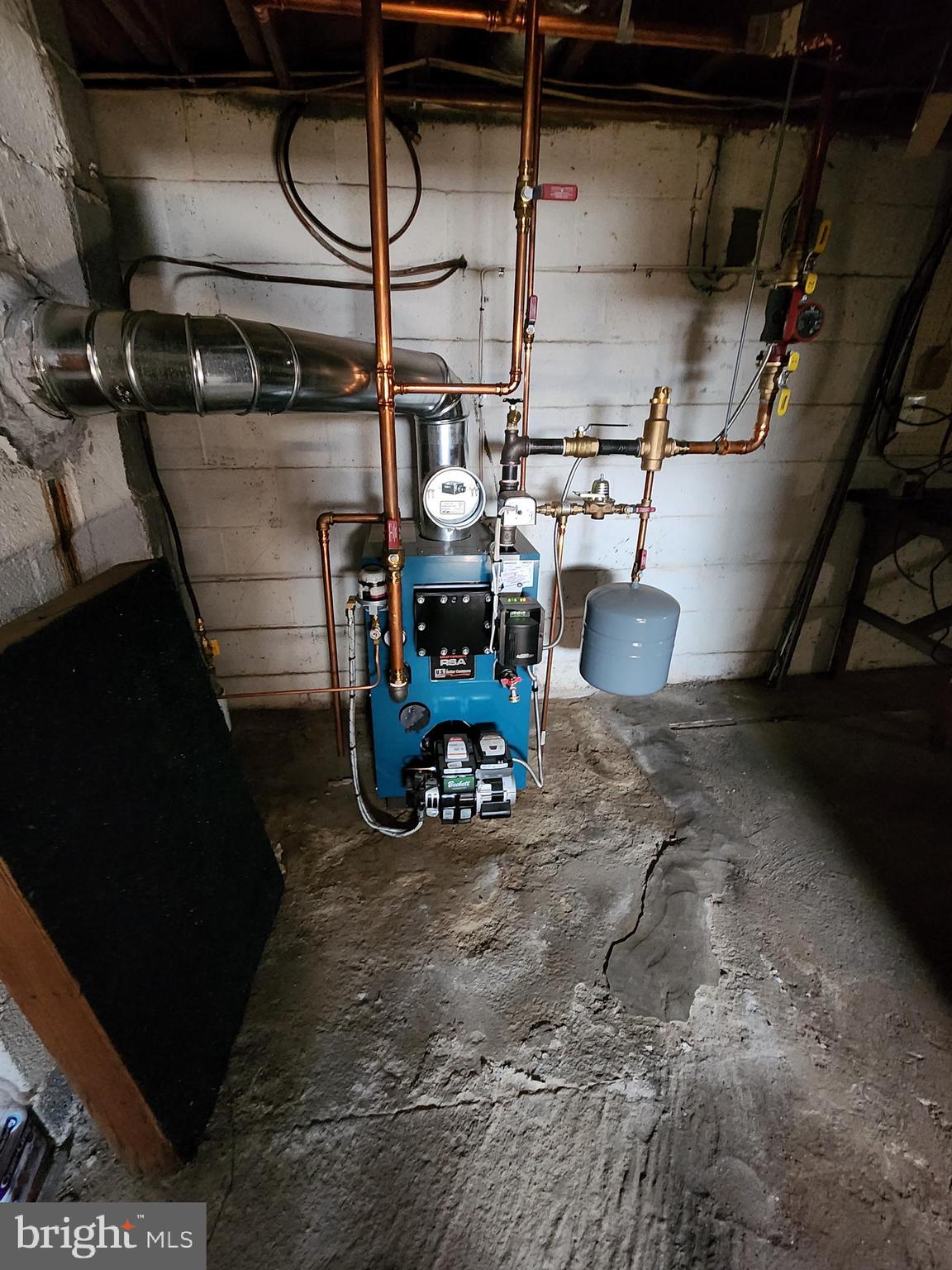 9527 Springs Road Warrenton, VA 20186 - Photo 15 of 16 New OilHeater