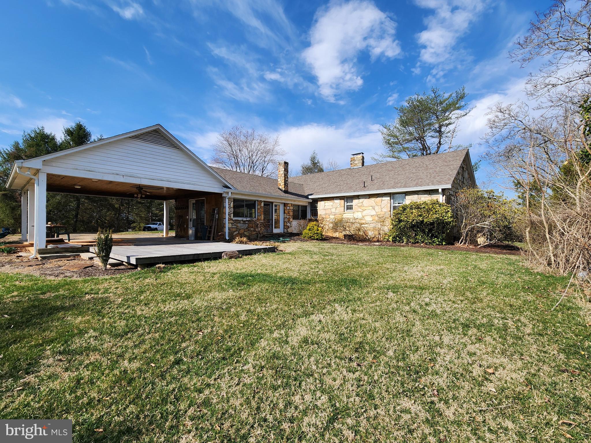 9527 Springs Road Warrenton, VA 20186 - Photo 4 of 16 Southeastern elevation with carport