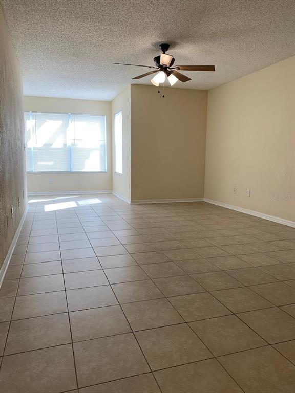 5112 Conroy Road, Unit 14 Orlando, FL 32811 - Photo 4 of 19 Gallery Image 4