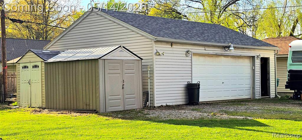 21240 Isabelle Street Romulus, MI 48174 - Photo 4 of 35