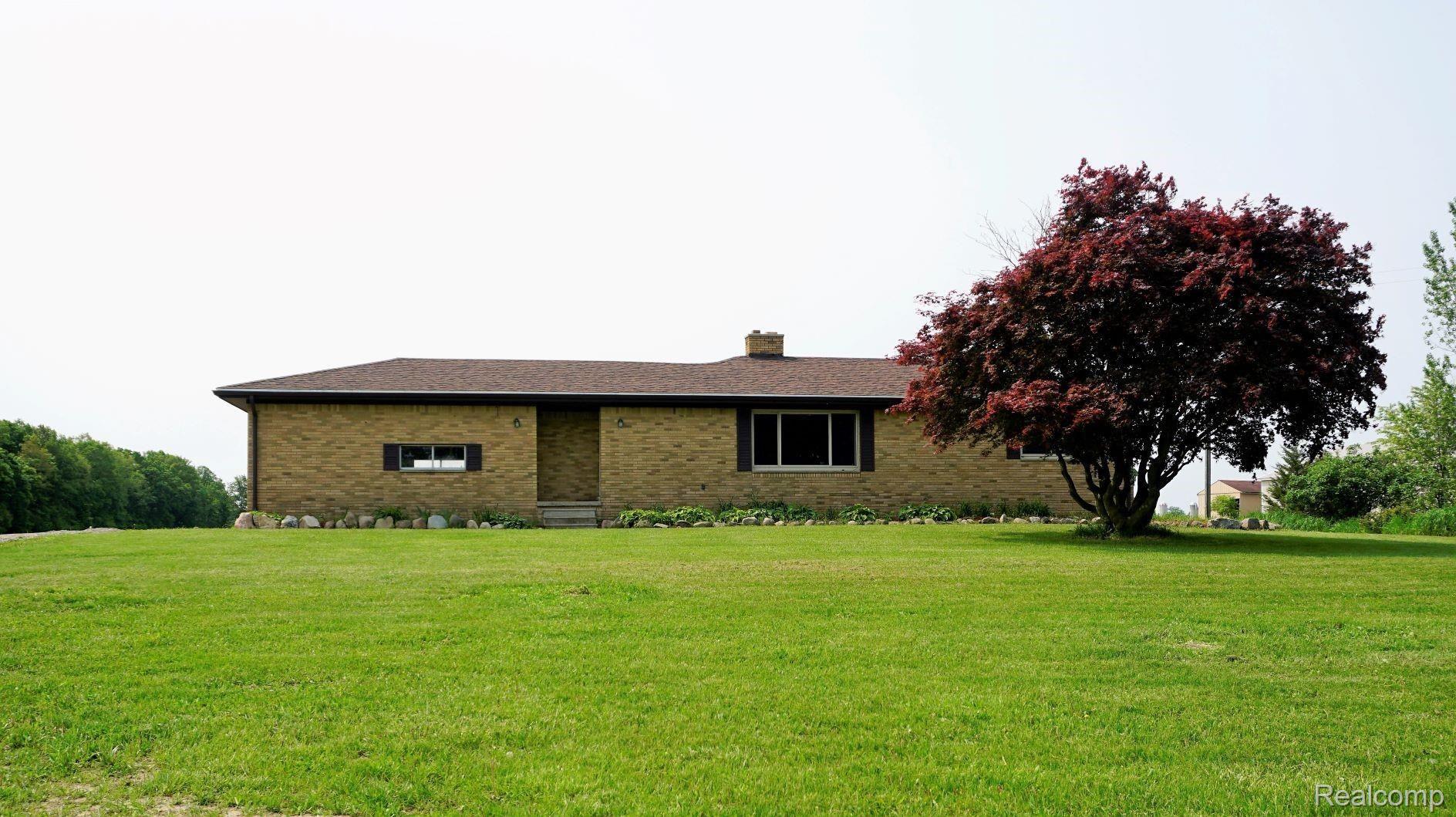9561 West Vogt Road Fowlerville, MI 48836 - Photo 4 of 25 9561 vogt front straight on.JPG