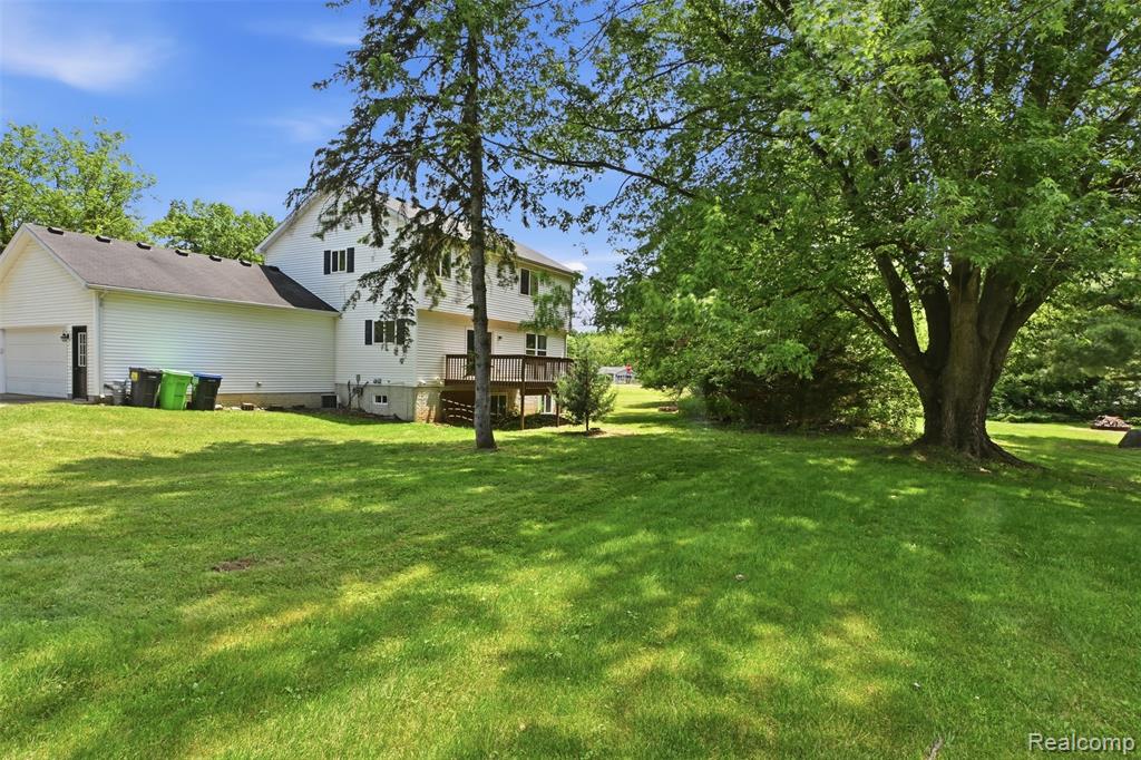 4482 Pleasant Valley Road Brighton, MI 48114 - Photo 24 of 35