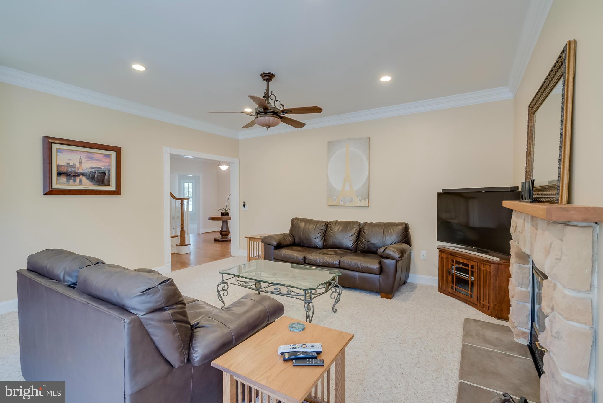 16527 Gaines Road Broad Run, VA 20137 - Photo 26 of 29 Family Room