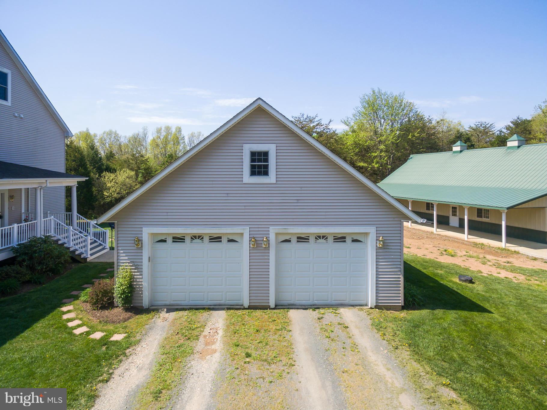 16527 Gaines Road Broad Run, VA 20137 - Photo 7 of 29 Exterior (General)