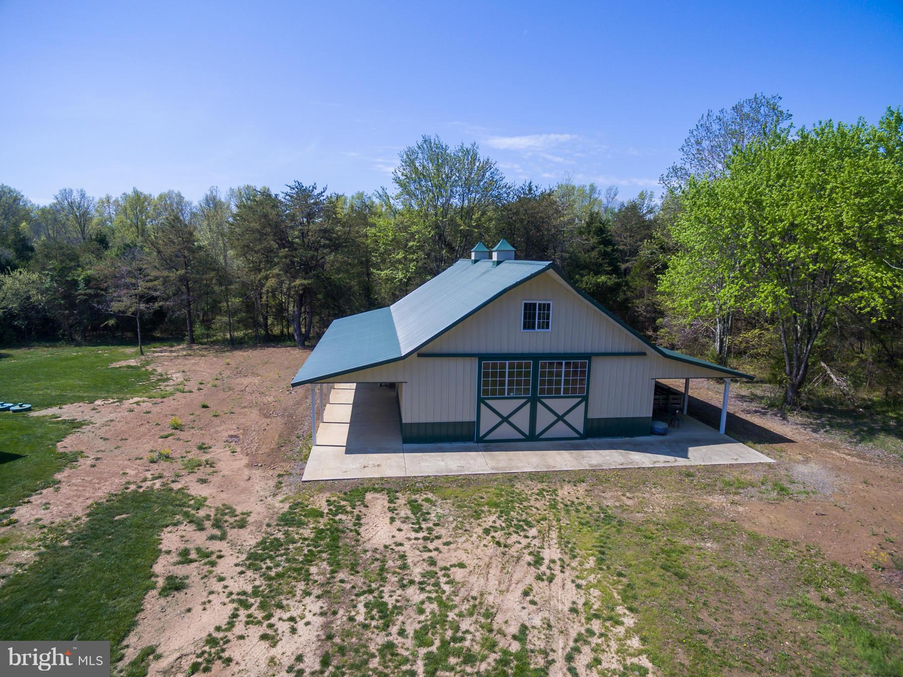 16527 Gaines Road Broad Run, VA 20137 - Photo 8 of 29 Exterior (General)