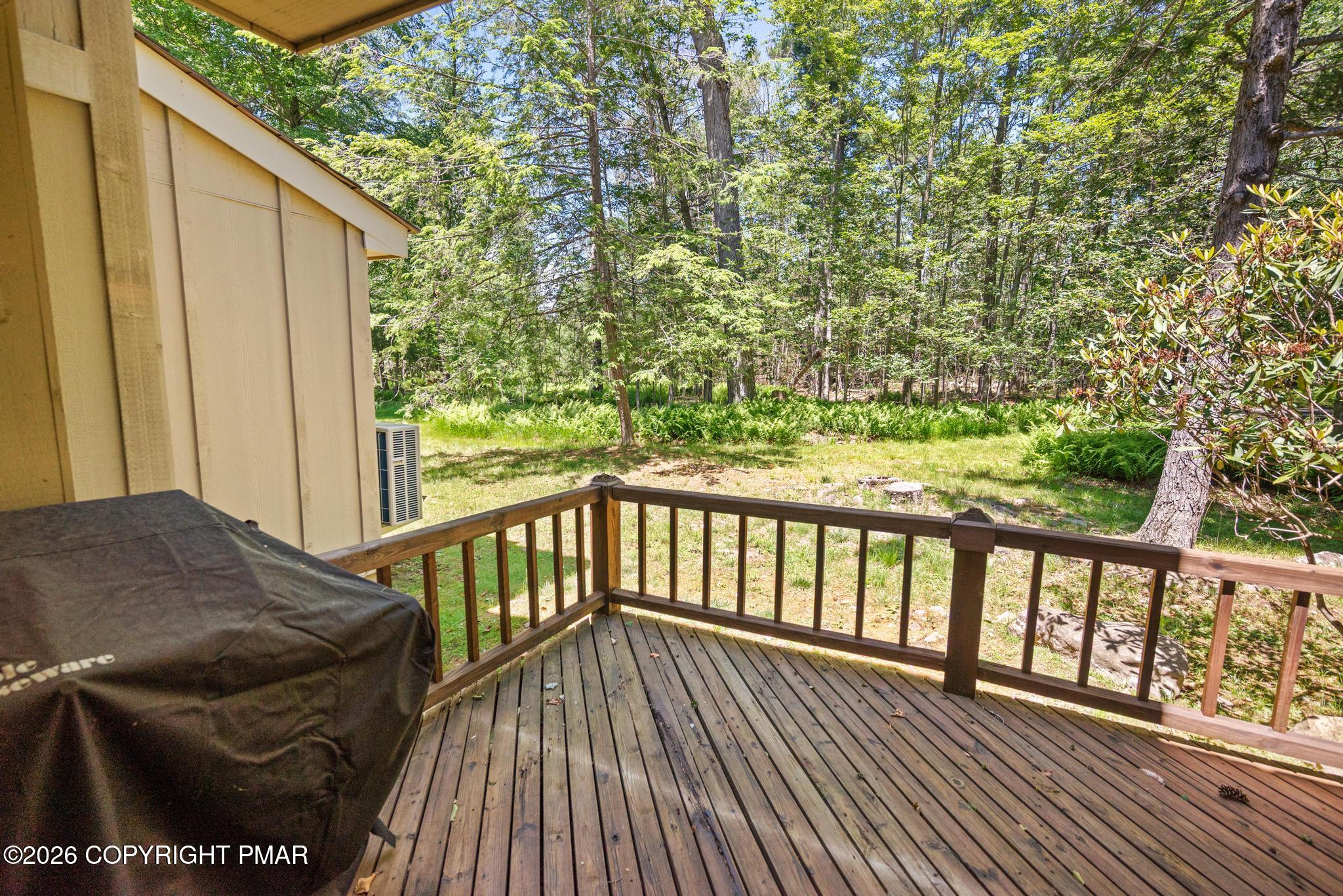 525 Rondaxe Lane Pocono Pines, PA 18350 - Photo 26 of 33 Rear Deck