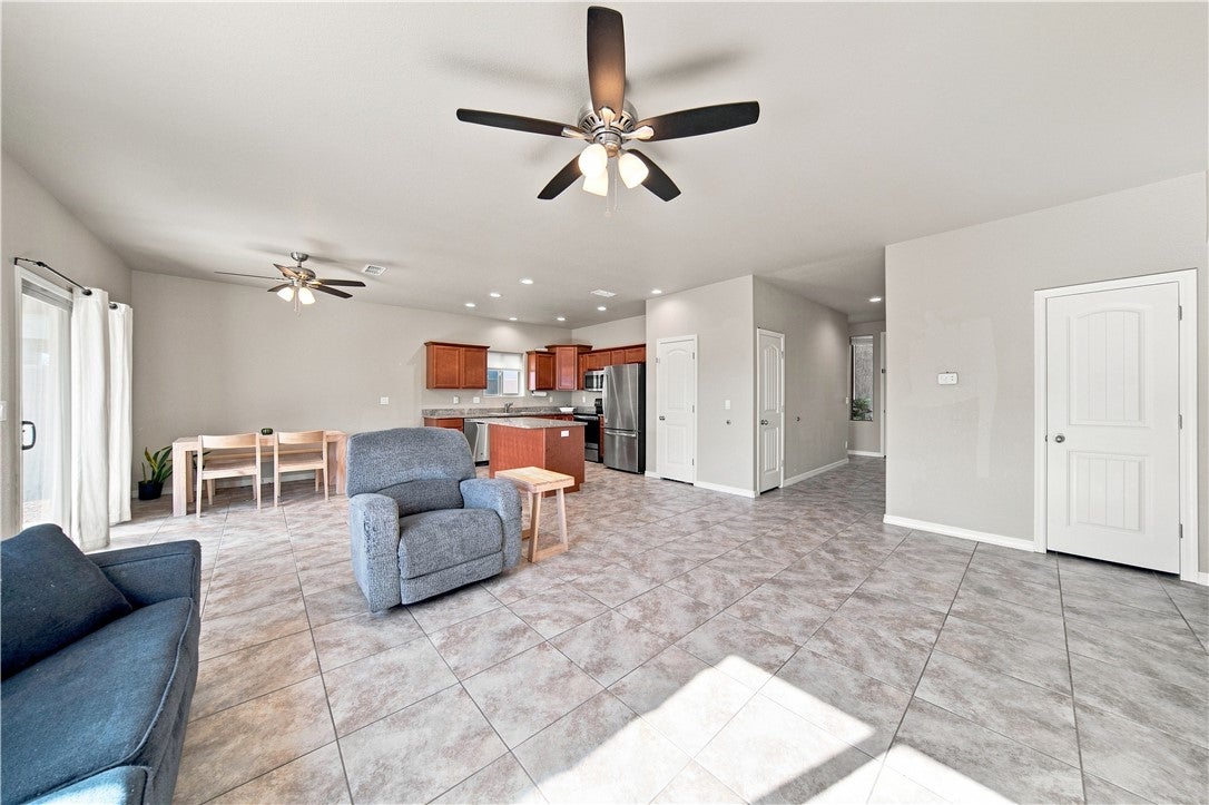 5353 Eagle View Road Kingman, AZ 86409 - Photo 10 of 66 Gallery Image 10