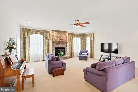 $1,150,000 | 4 Strickland Way, Glen Mills, PA 19342