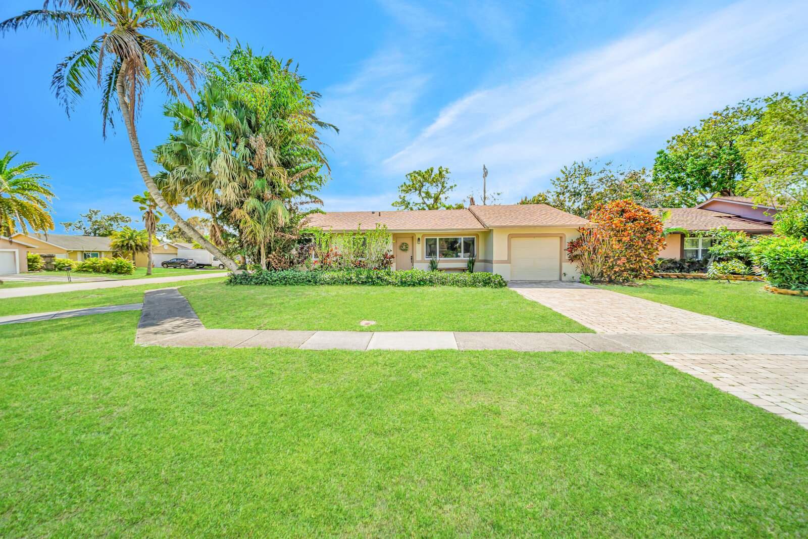 9298 Affirmed Lane Boca Raton, FL 33496 - Photo 3 of 42 03-DSC09089
