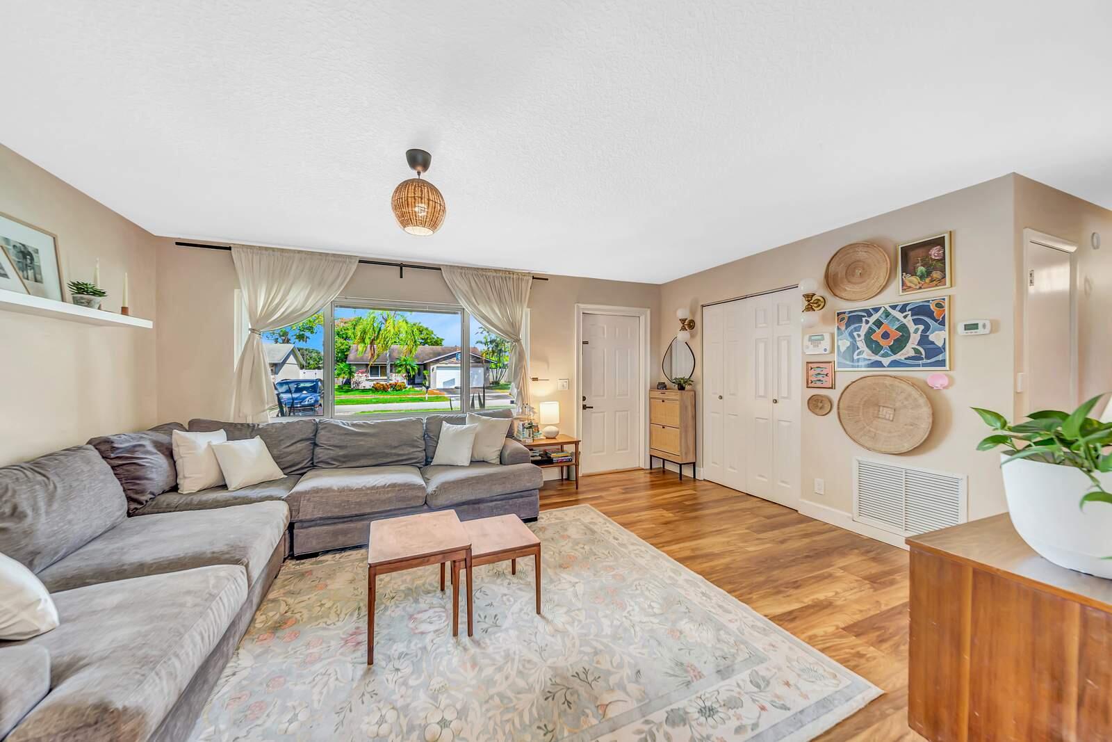 9298 Affirmed Lane Boca Raton, FL 33496 - Photo 9 of 42 09-DSC08846