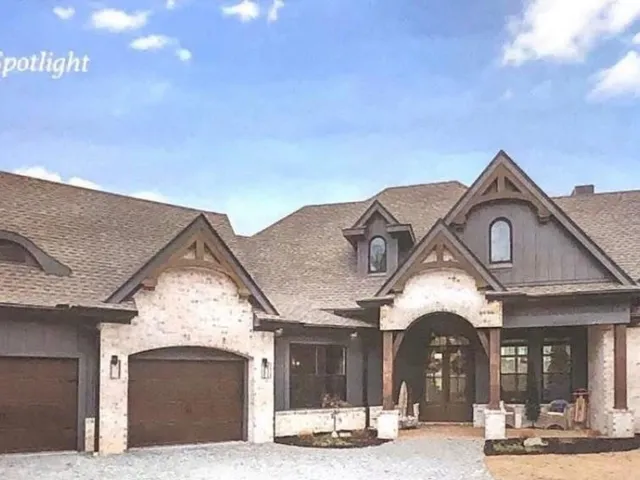 a view of a house with a outdoor space