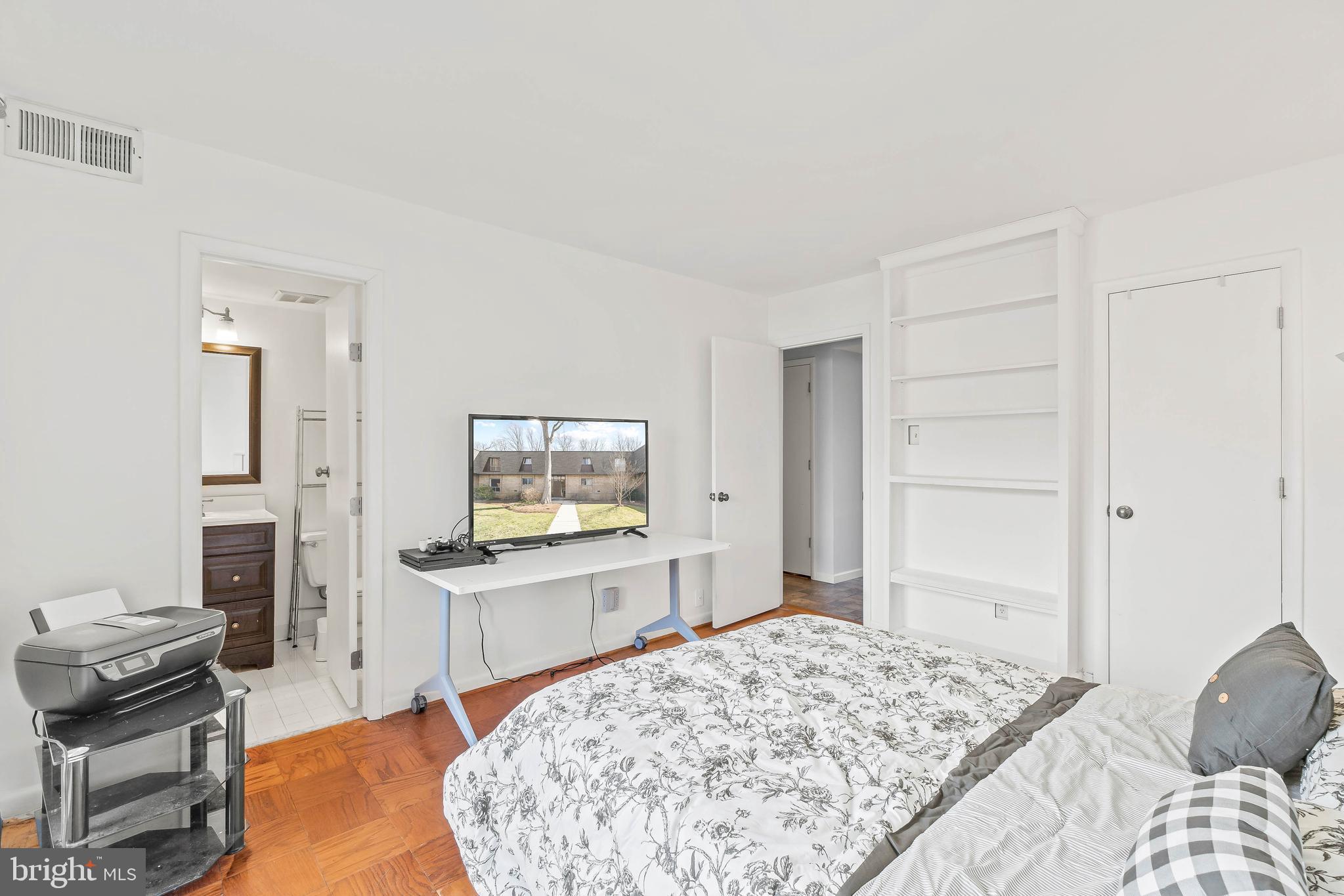 11619 Vantage Hill Road, Unit 12B Reston, VA 20190 - Photo 16 of 26