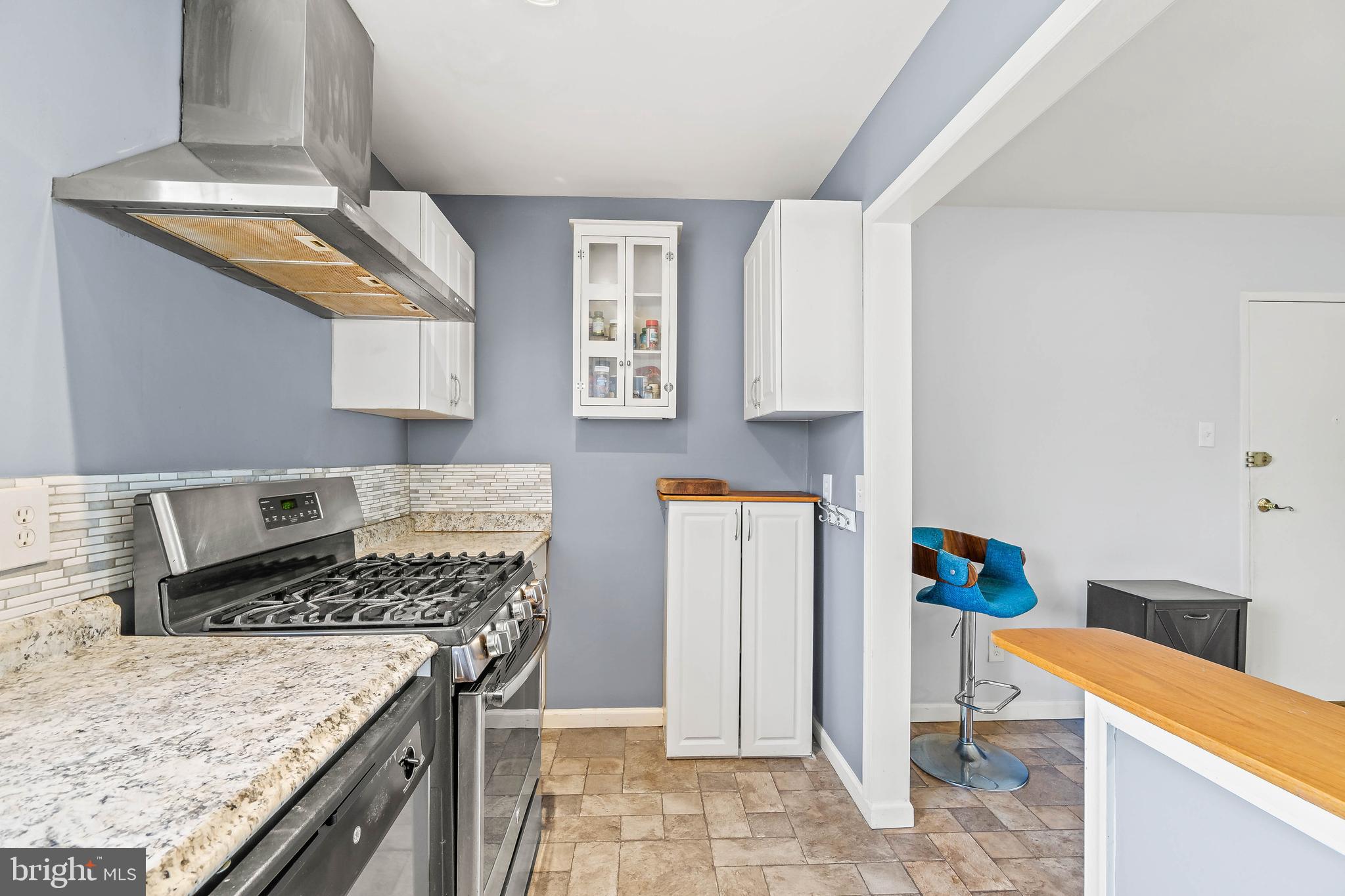 11619 Vantage Hill Road, Unit 12B Reston, VA 20190 - Photo 6 of 26