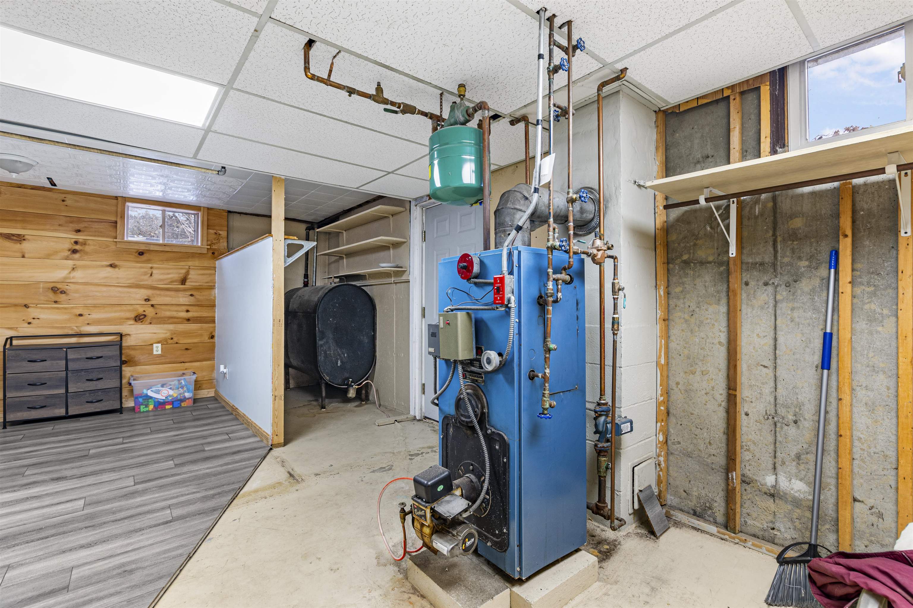 6 Pinecrest Avenue Berlin, NH 03570 - Photo 37 of 44