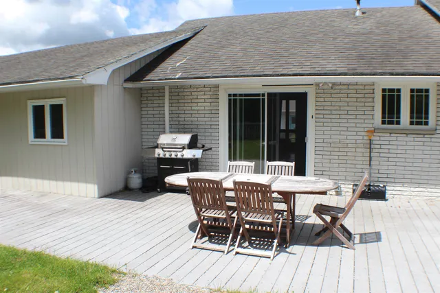 $325,000 | 6 Pinecrest Avenue, Berlin, NH 03570