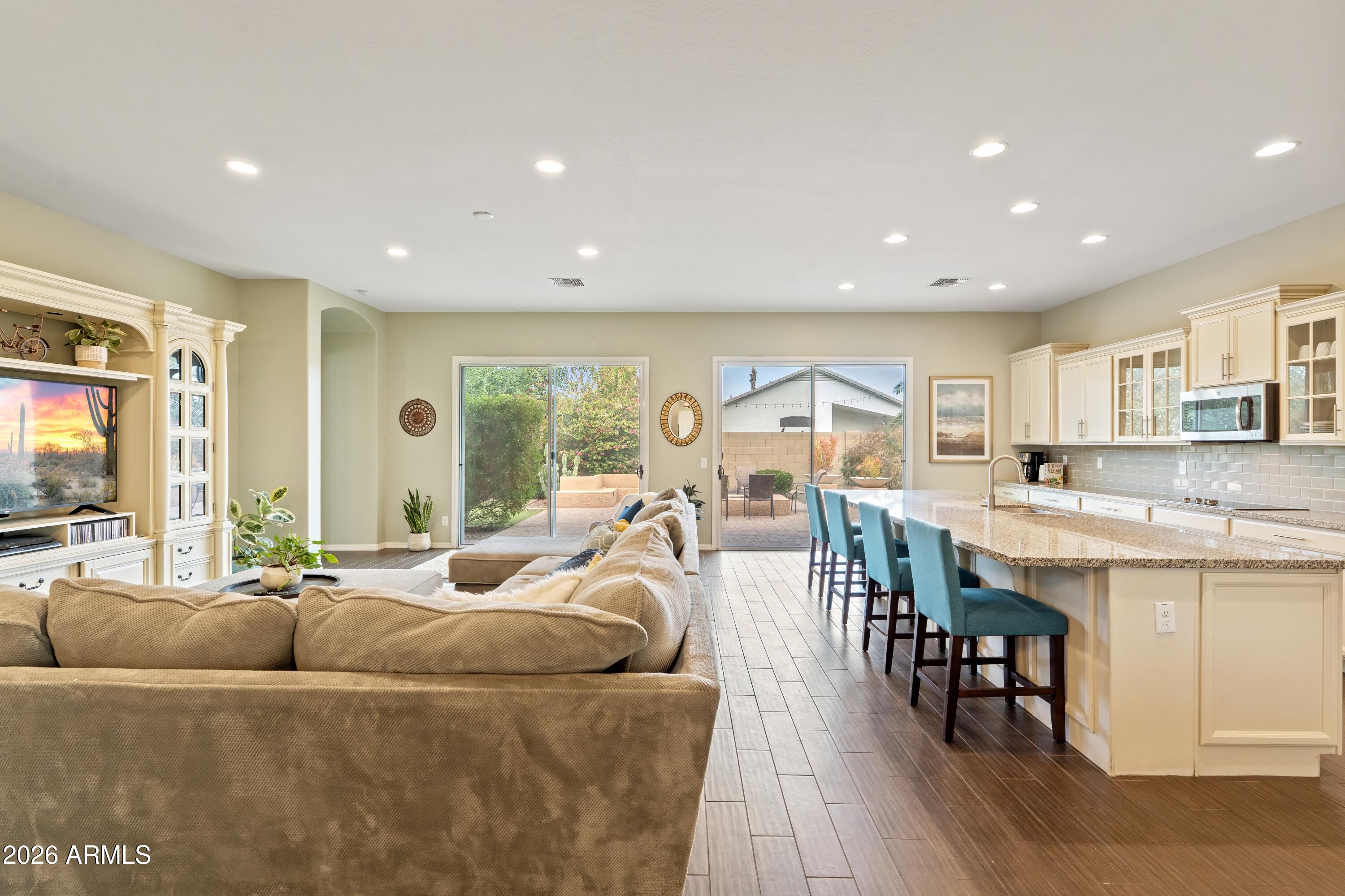 2120 East Geronimo Street Chandler, AZ 85225 - Photo 11 of 45 Great Room/Kitchen