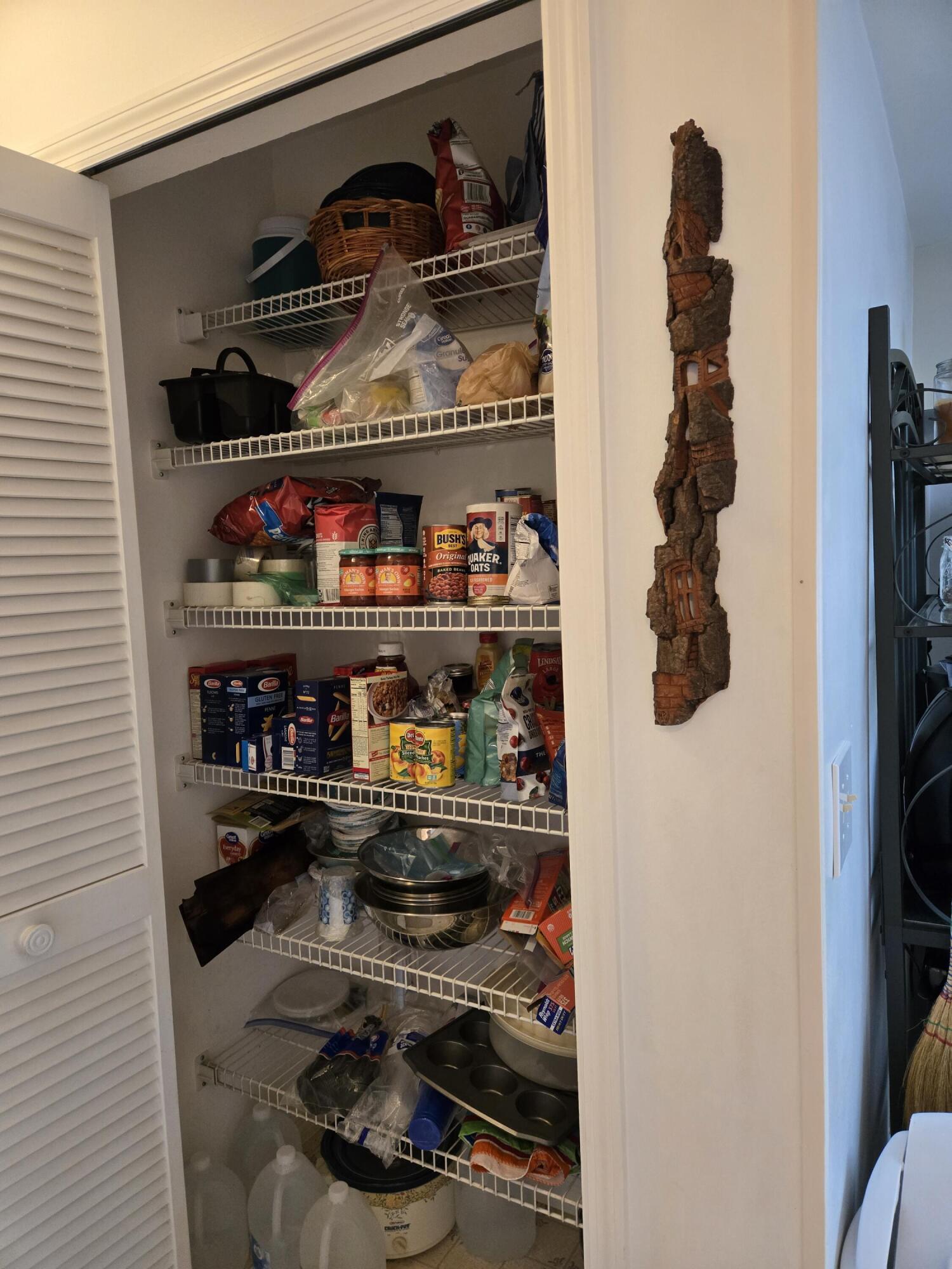 390 Main Street Sebastian, FL 32958 - Photo 18 of 18 a room with a book shelf